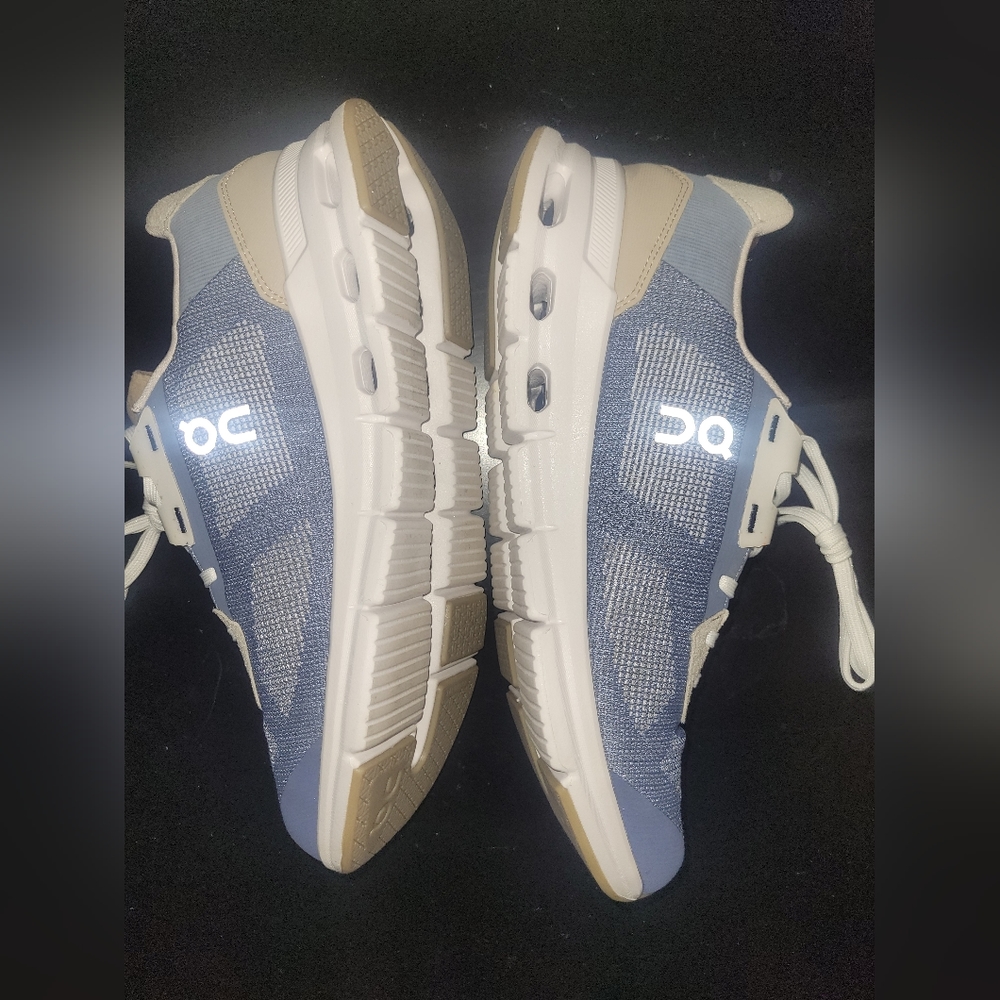 On Running casual sneakers Cloudrift size women's 8.5 color Metal/Navy